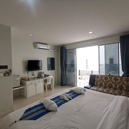 Phuket Racha Kata Homestay Extérieur photo