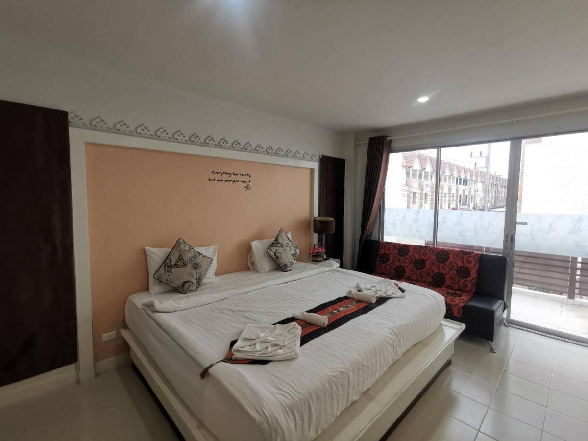 Phuket Racha Kata Homestay Extérieur photo