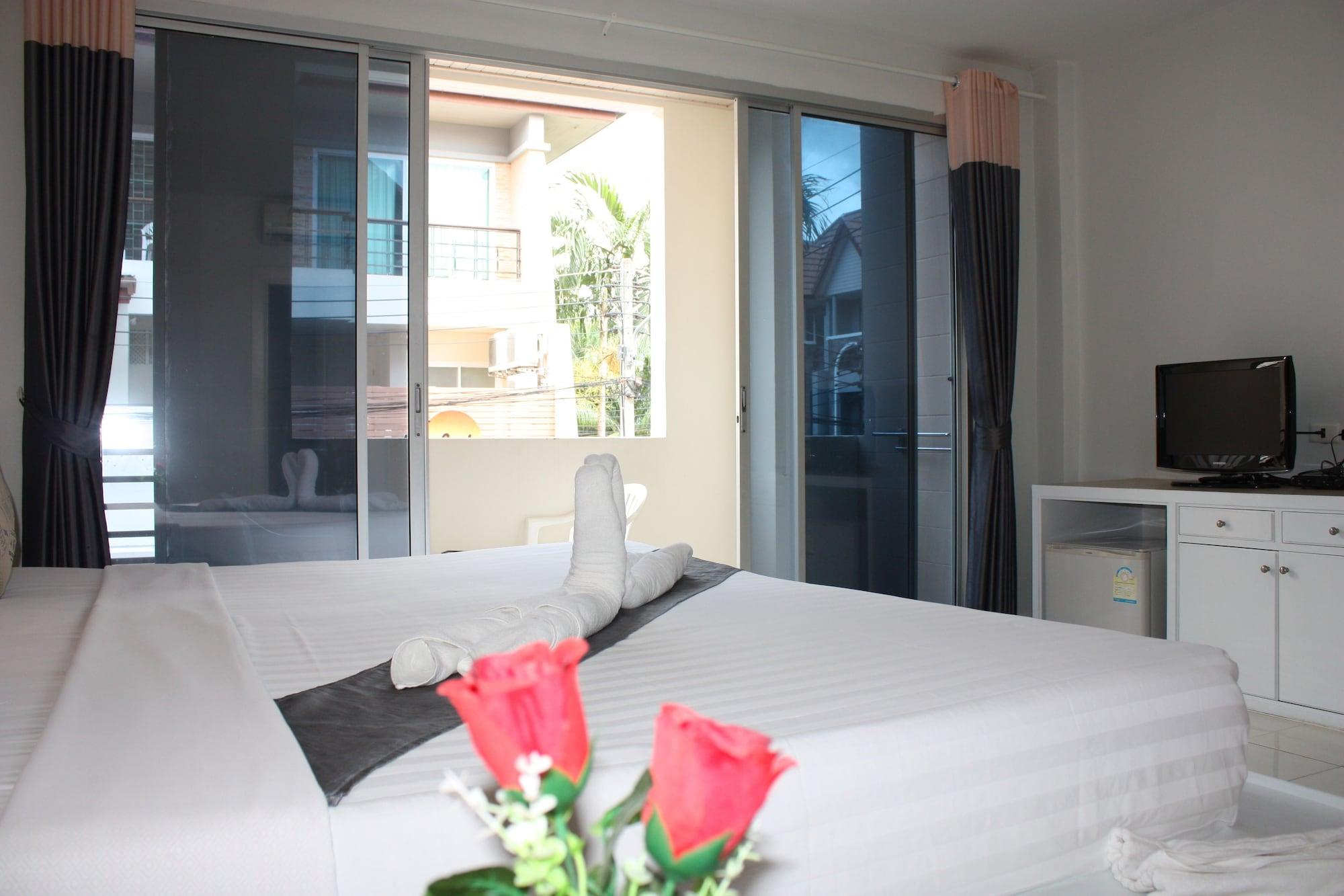Phuket Racha Kata Homestay Extérieur photo