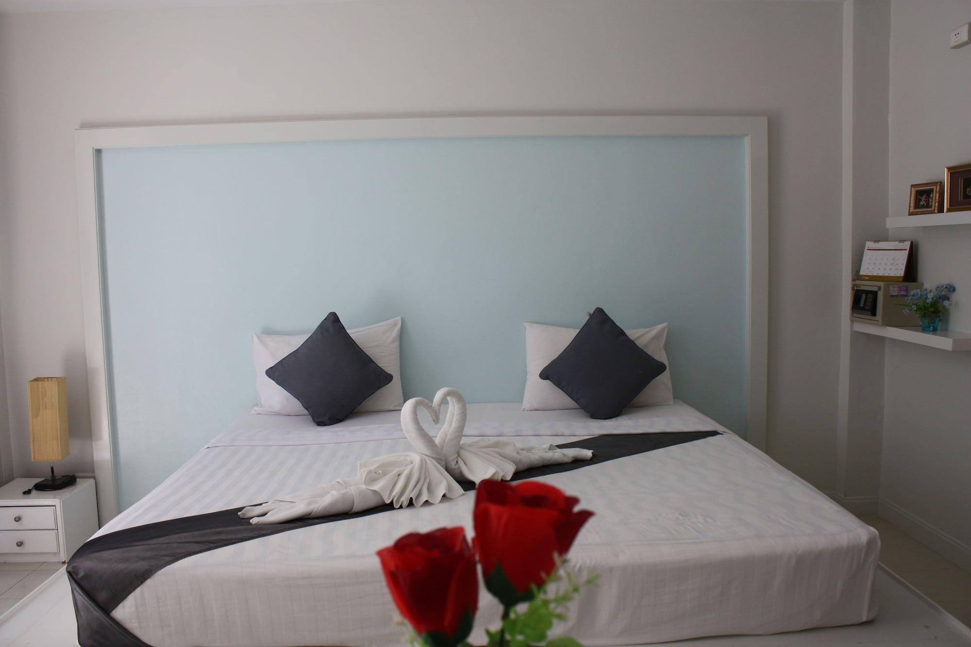 Phuket Racha Kata Homestay Extérieur photo