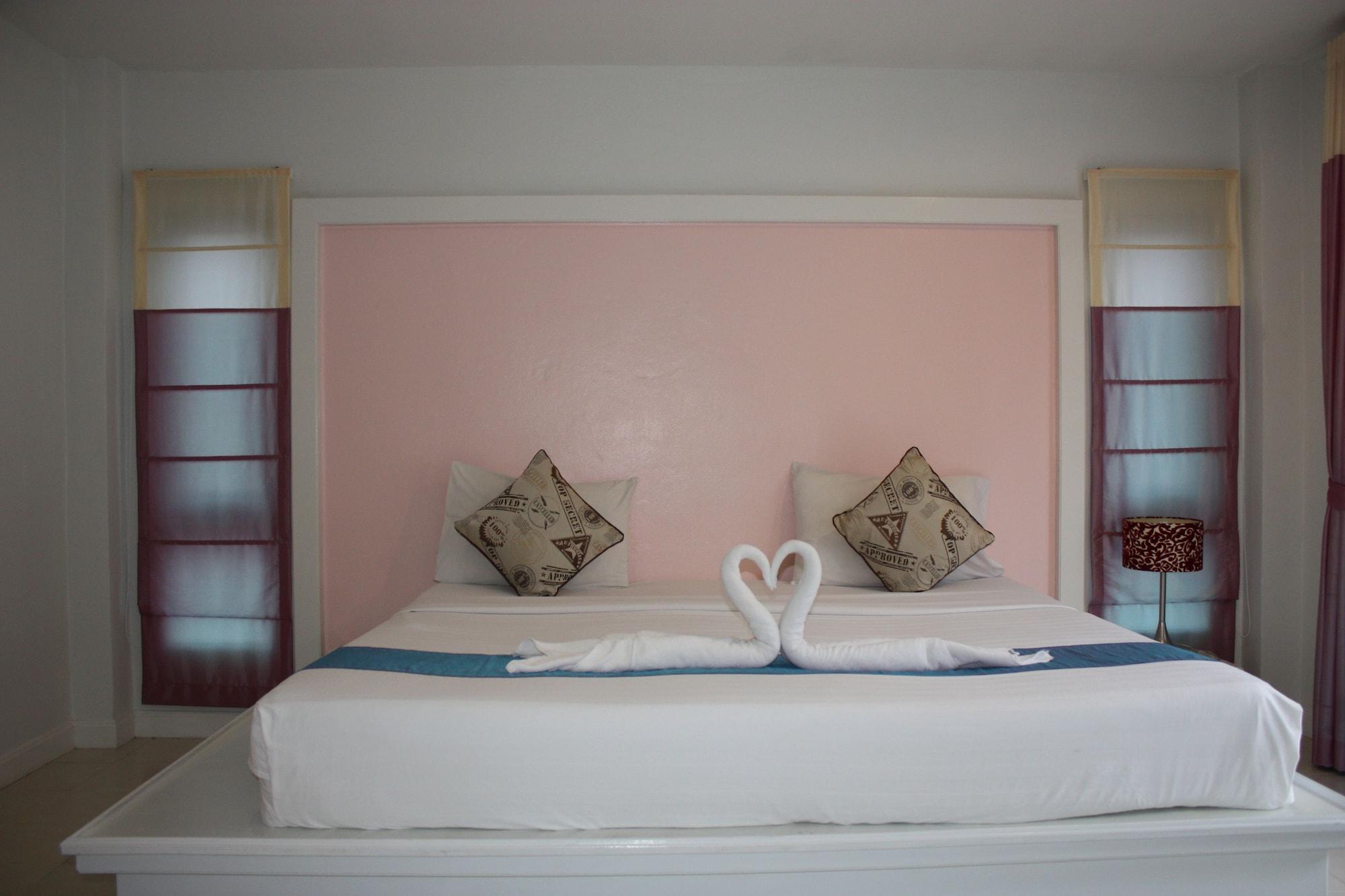 Phuket Racha Kata Homestay Extérieur photo