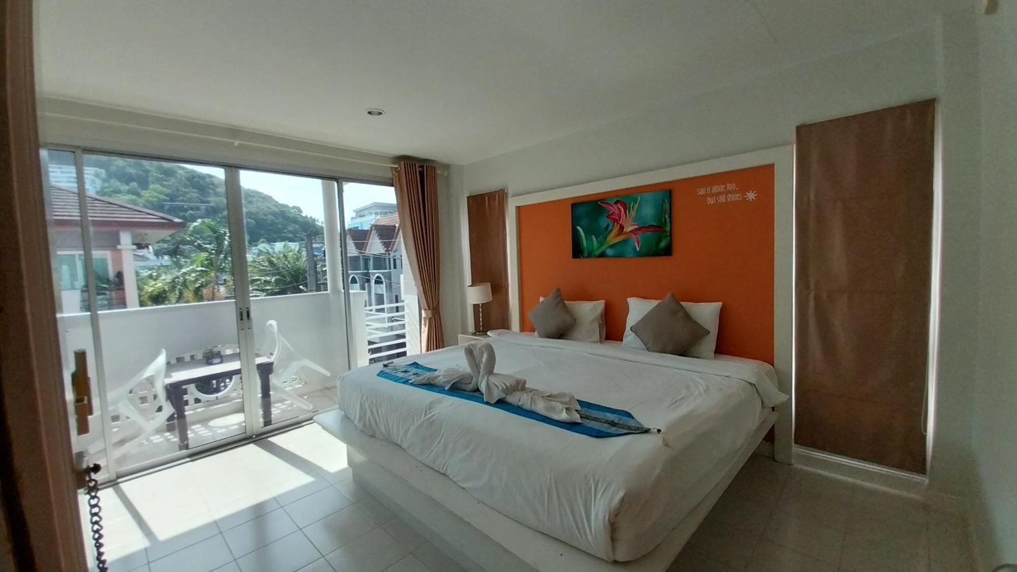 Phuket Racha Kata Homestay Extérieur photo