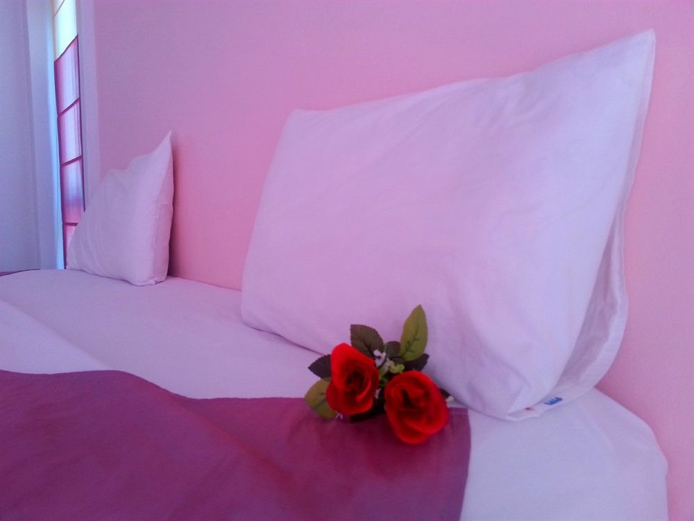 Phuket Racha Kata Homestay Extérieur photo