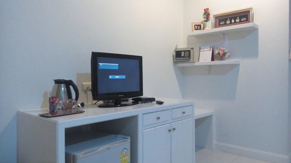 Phuket Racha Kata Homestay Extérieur photo