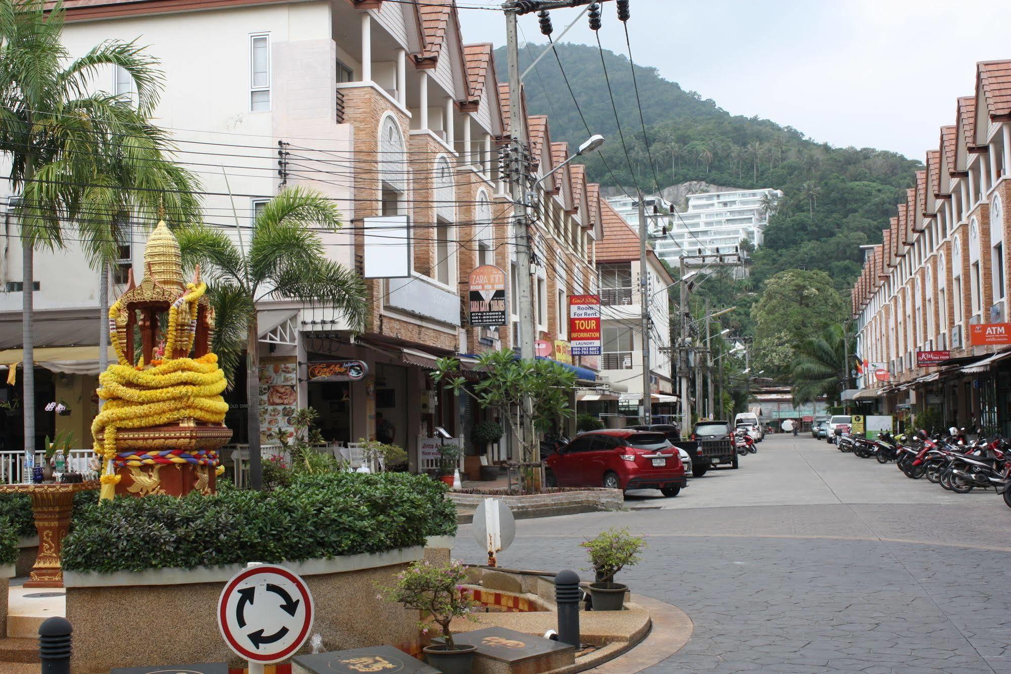 Phuket Racha Kata Homestay Extérieur photo